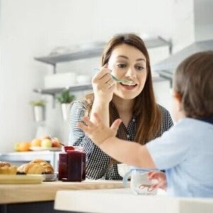 Why family mealtimes matter for your toddler