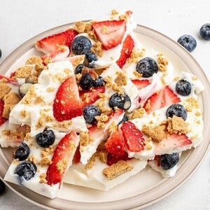 Frozen Greek Yogurt Bark with NIDO® Kinder® 1+