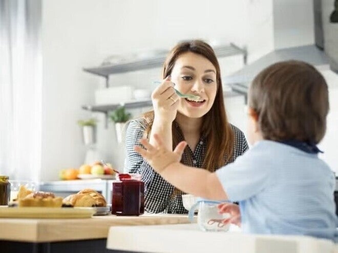 Why family mealtimes matter for your toddler
