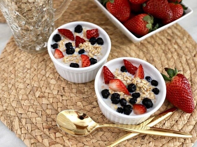 Overnight Oats with Berries